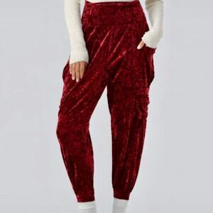 Halara Burgundy Red Crushed Velvet High Waist Cargo Harem Jogger Pants M NWT